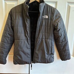 The North Face® Mossbud Reversible Jacket for Girls Size M (10/12)